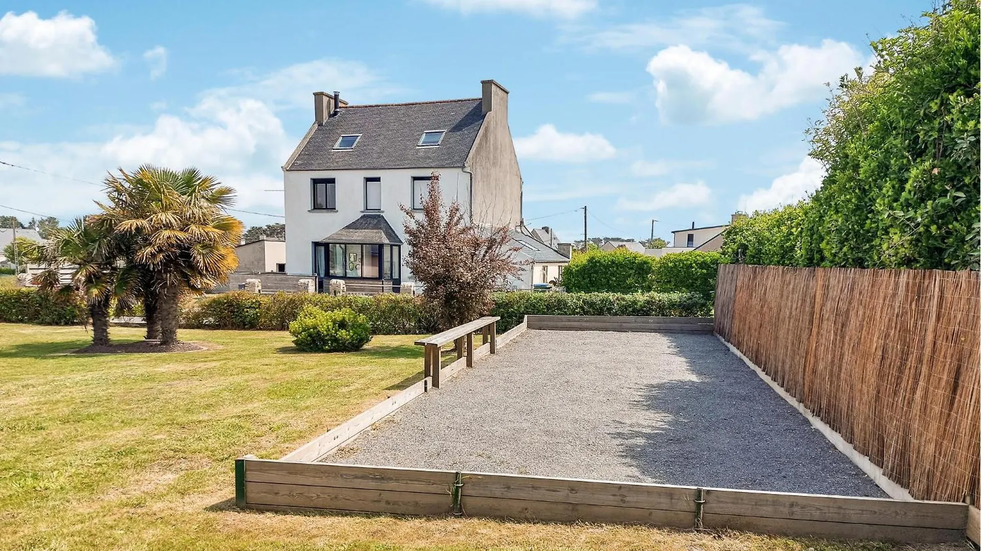 Nice Home In Ploudalmezeau With Kitchen